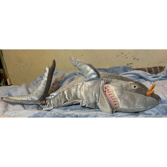 Disney Store Talking Chum SharkTales 22” Large Hand Puppet Plush - Picture 6 of 12
